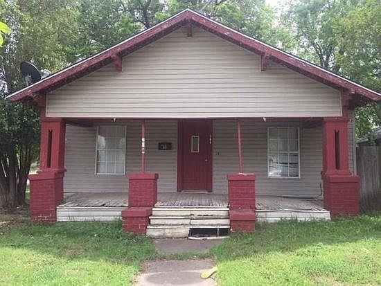 1st image of 901 W Waggoman St