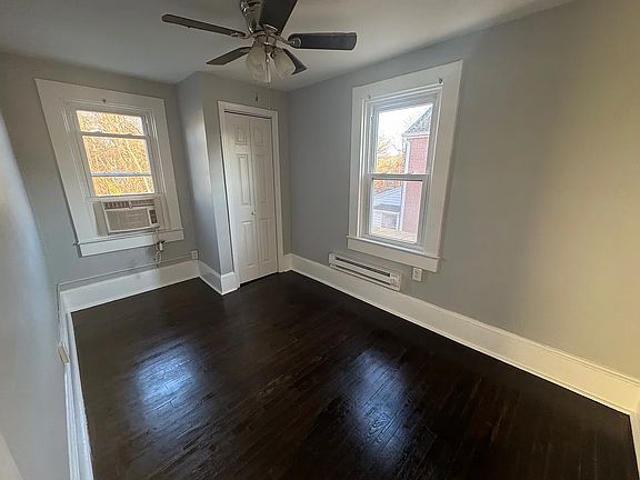 5th image of 1127 N Royal Ave Front B
