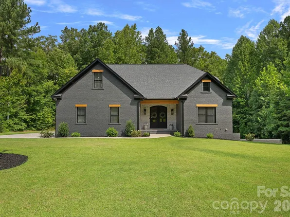 140 Crooked Branch Way, Troutman, NC 28166