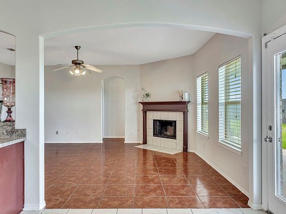 5th image of 106 Sunlit Mesa Ct