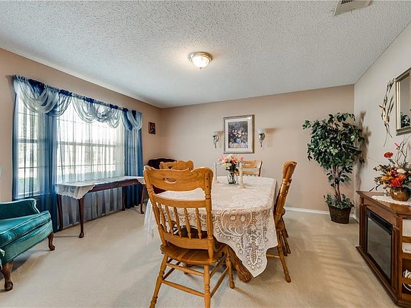 4th image of 2919 Thousand Oaks Dr
