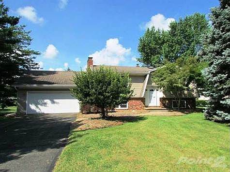 1st image of 1202 E Geneva Dr
