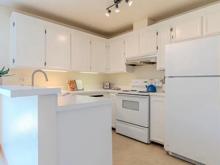 1263 Rosita Rd — Photo 8