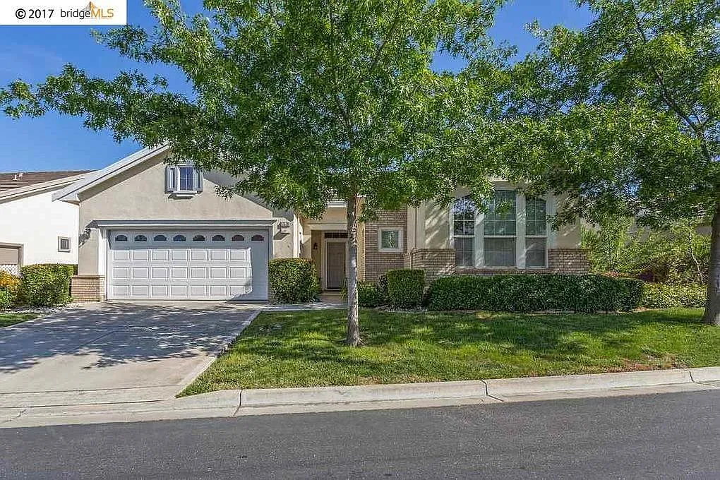 1579 Rubidoux Ln photo 1