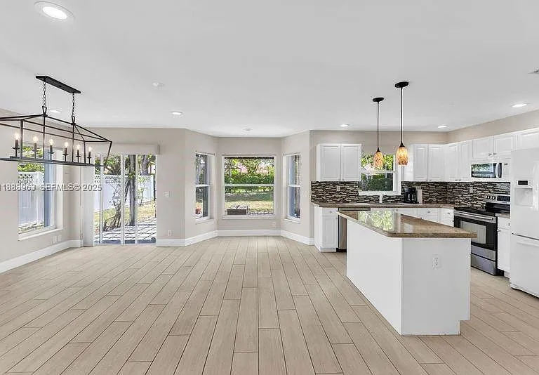 10766 Crescendo Cir — Photo 12