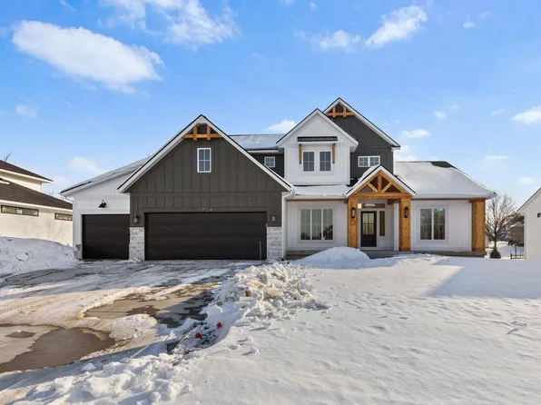 1904 Creekside Dr, Byron Center, MI 49315