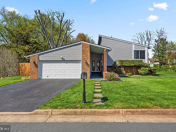 3rd image of 101 Hopeland Ln