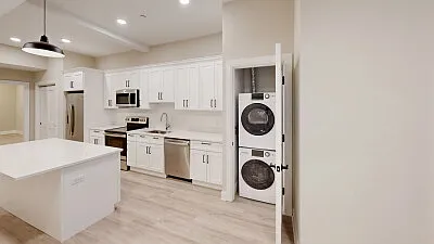 4 bed, 1100 sqft, $7,995 — Photo 3