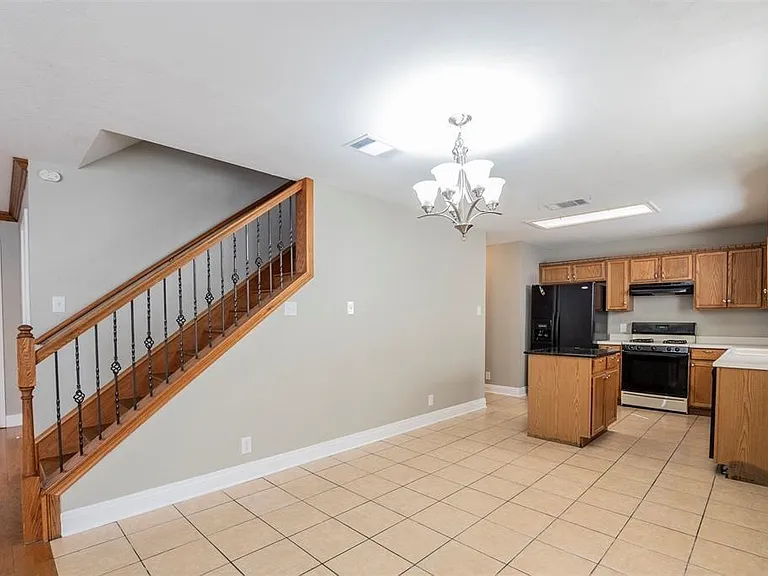 1802 Vanderhill Cv — Photo 21