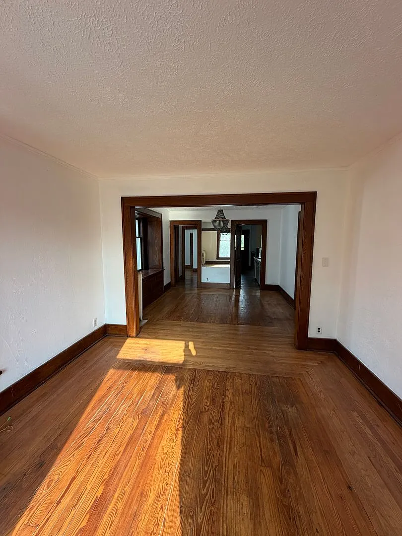 316 N Sycamore Lansing MI 48933 — Photo 4