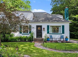 748 Eaton Rd, Rochester, NY 14617