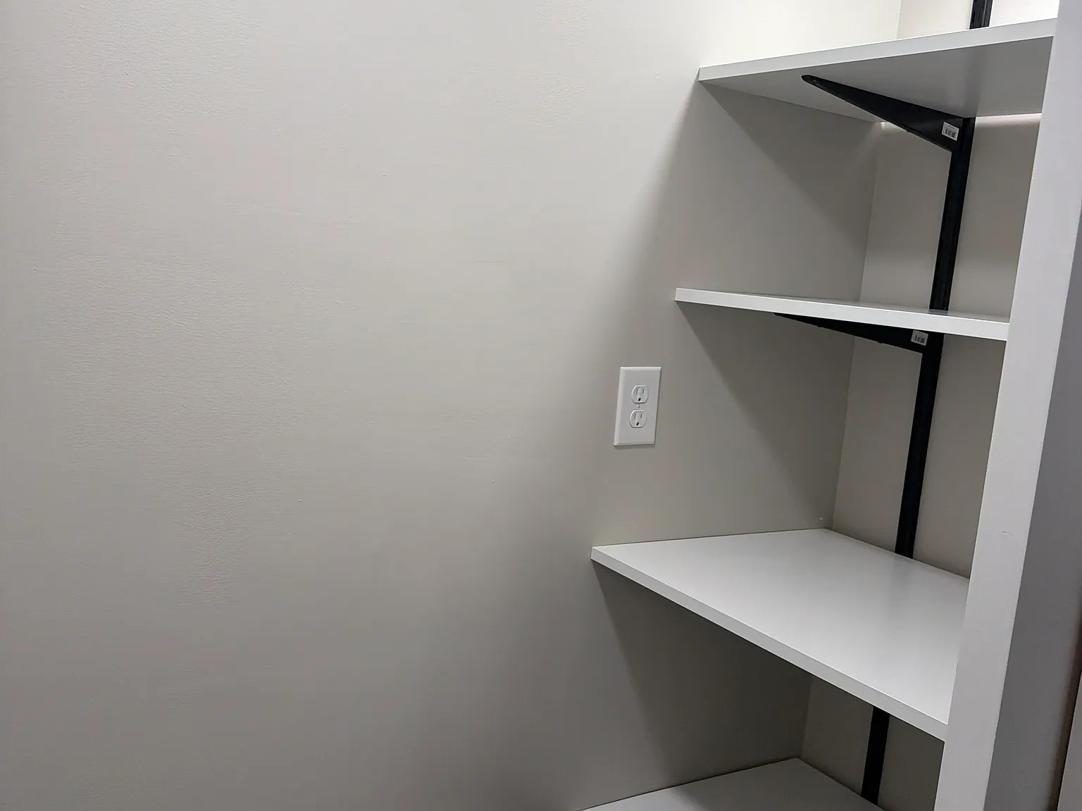 1 bed, 800 sqft, $1,200 — Photo 2
