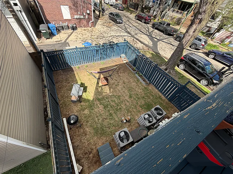 1741 W Byron St #2 — Photo 19