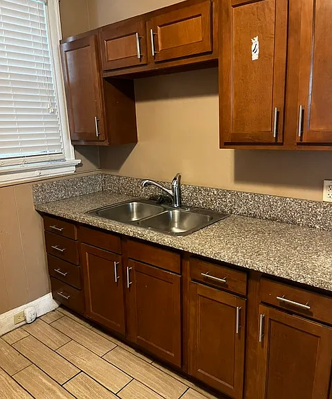 206 Oak St #1A — Photo 5