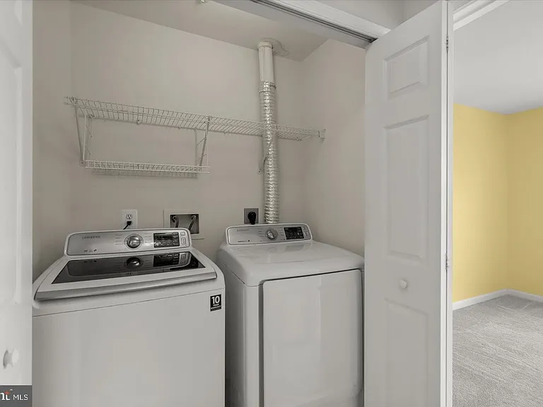 2504 Shelley Cir #4-2D — Photo 10