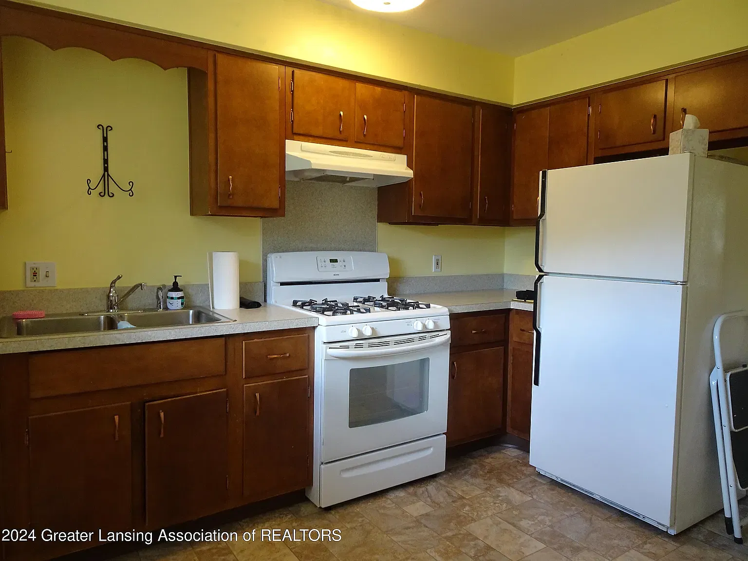 2 bed, $1,650 — Photo 3