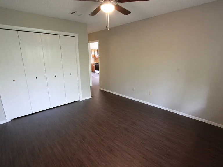 11603 Poplar Cv — Photo 17