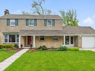 205 N Willow Rd, Elmhurst, IL 60126