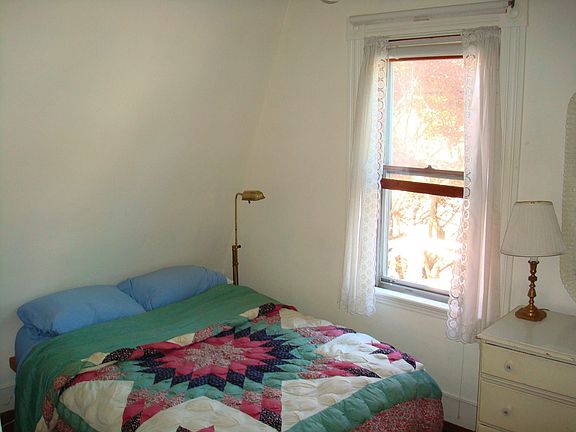 Medium N. Bedroom