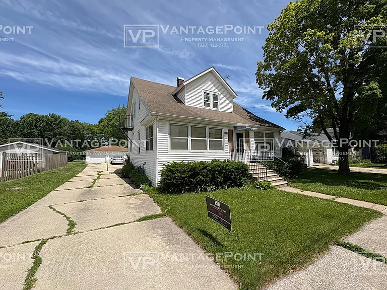 1163 McCormick St — Photo 2