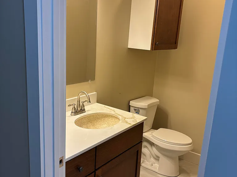 100 Maple Dr #B — Photo 4