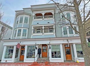 378 Main St APT 305, Ridgefield, CT 06877
