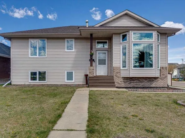 4 S Harrison Rd, Sylvan Lake, AB T4S 1T4