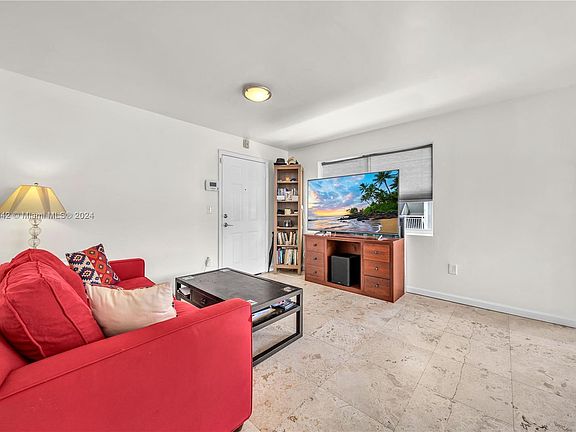 4th image of 3101 SW 27th Ave APT 205