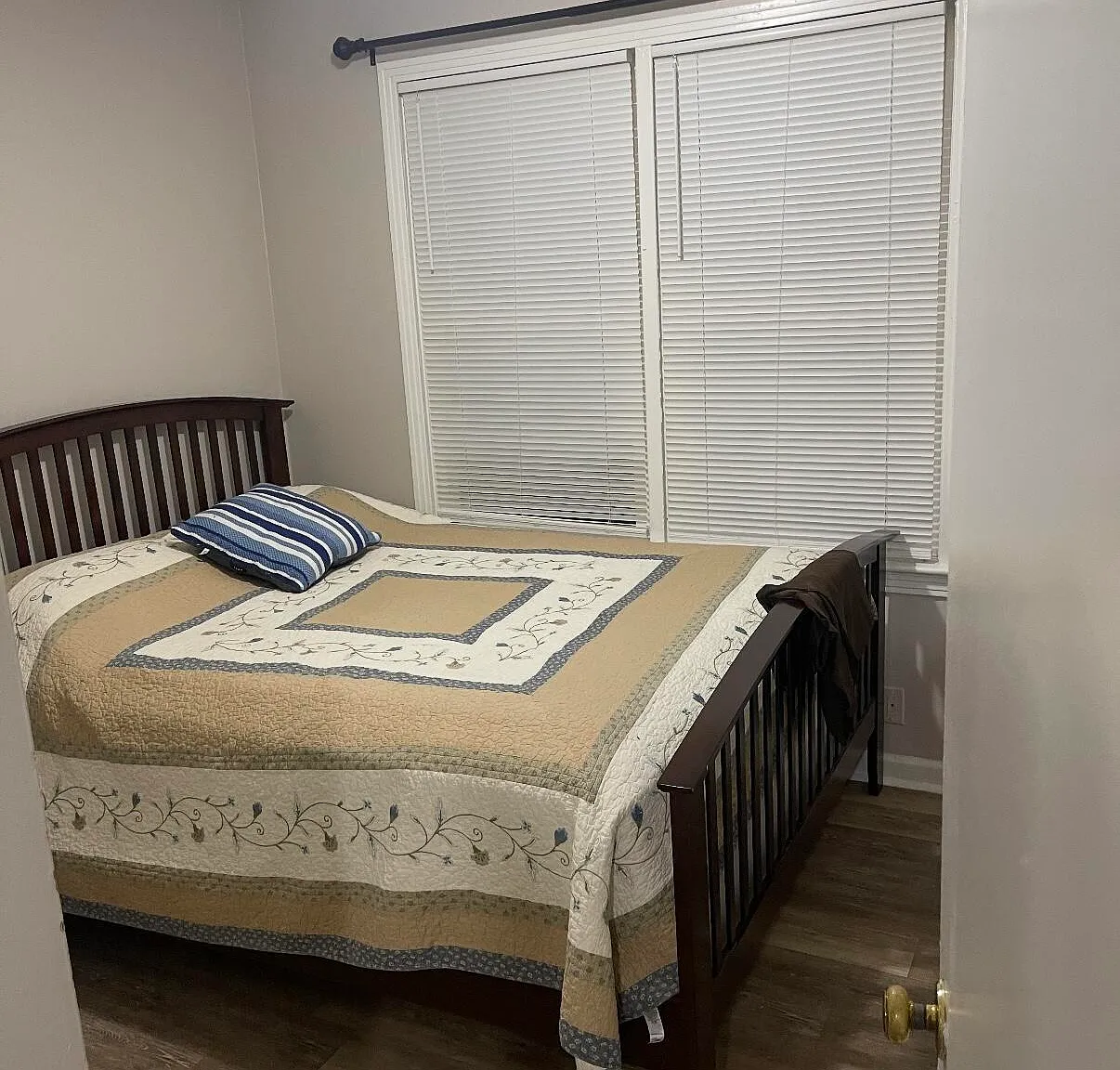 3 bed, 1.0 bath, 875 sqft, $1,500 — Photo 3