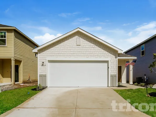 14629 Maple Ter, San Antonio, TX 78253