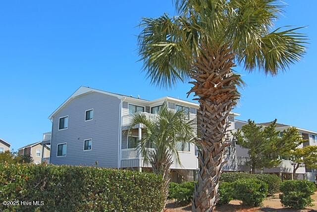 1st image of 22 Harbor Drive # 3