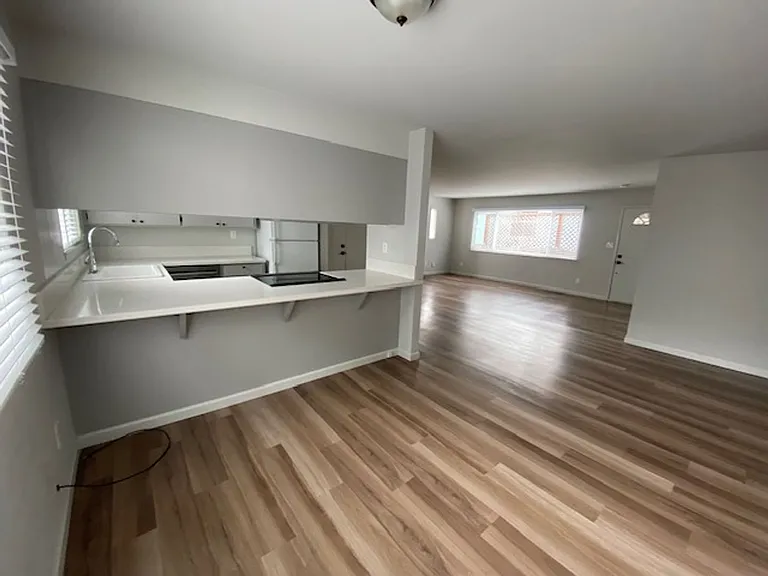 739 Taylor St — Photo 11