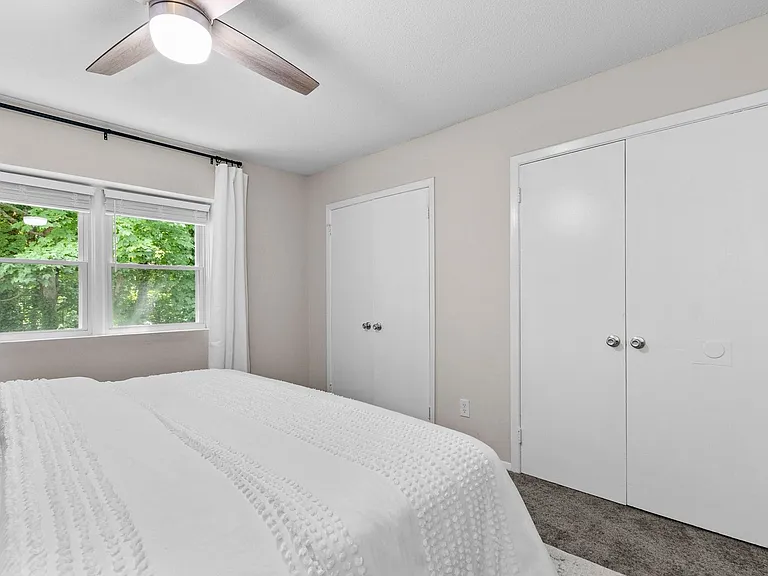 300 E McPherson Dr — Photo 29