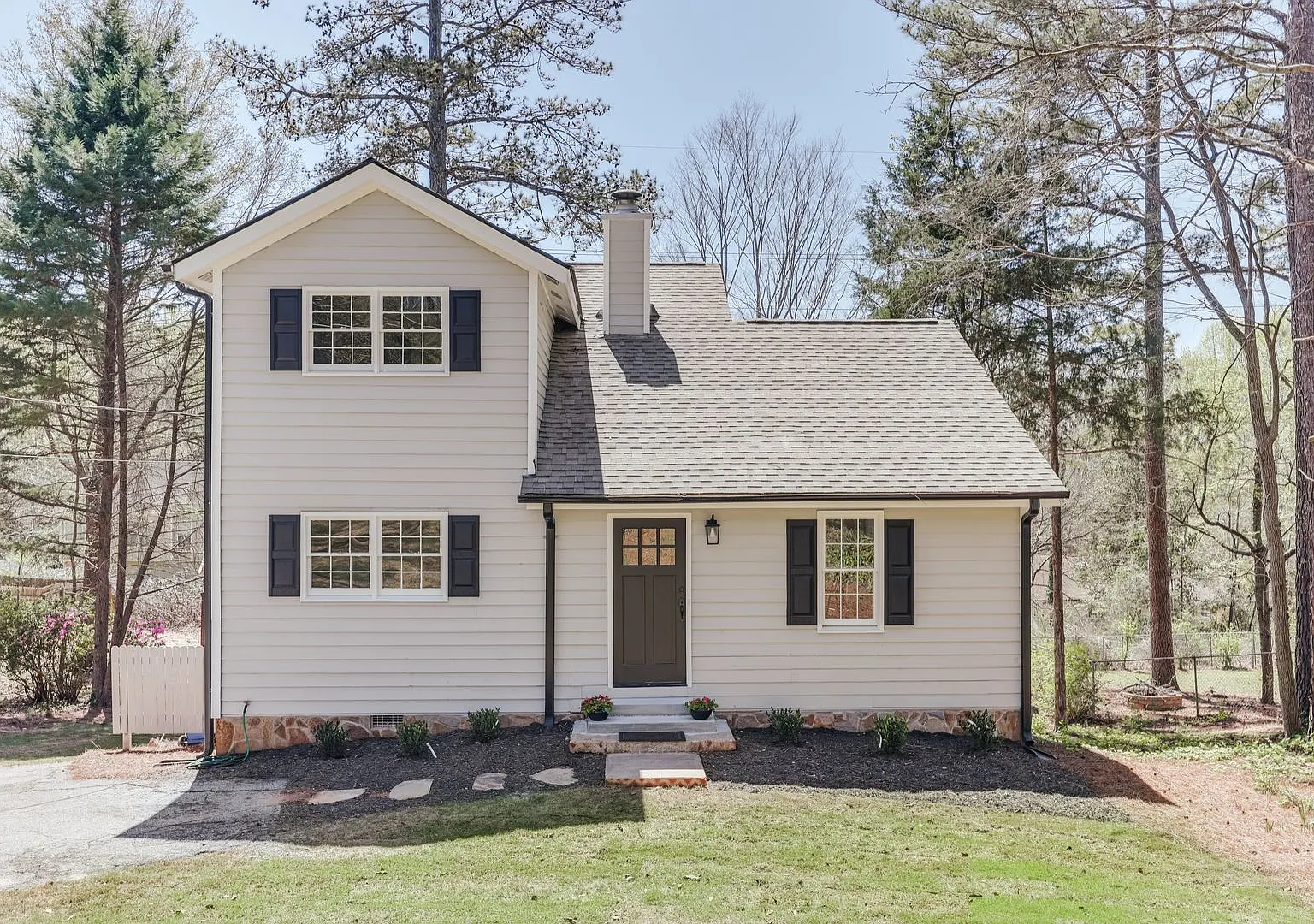 Beautiful 3 Bed / 2 Bath Home in Davis Estates - Available November 2026! — Photo 1