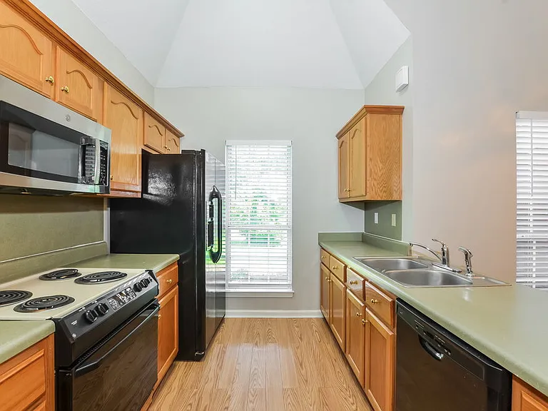 2382 Bethany Dr — Photo 8