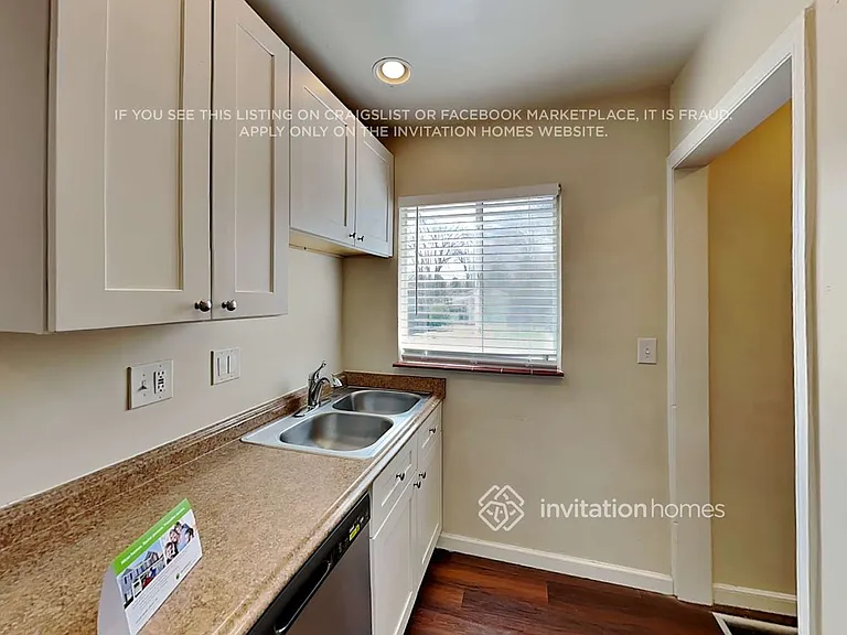 1841 S Saint Paul St — Photo 8