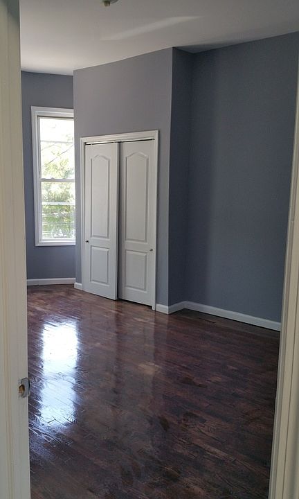 2nd image of 1065 E 231st St #2FAMILY