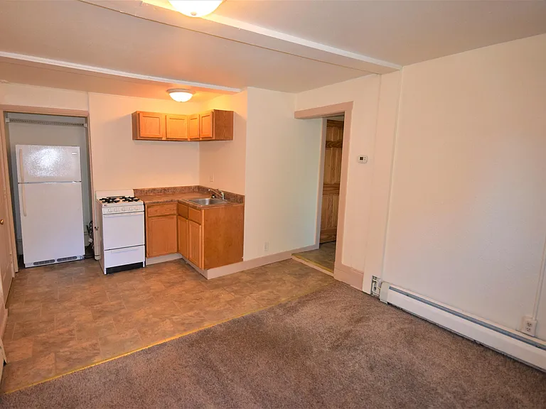 556 Jefferson St #10 — Photo 4