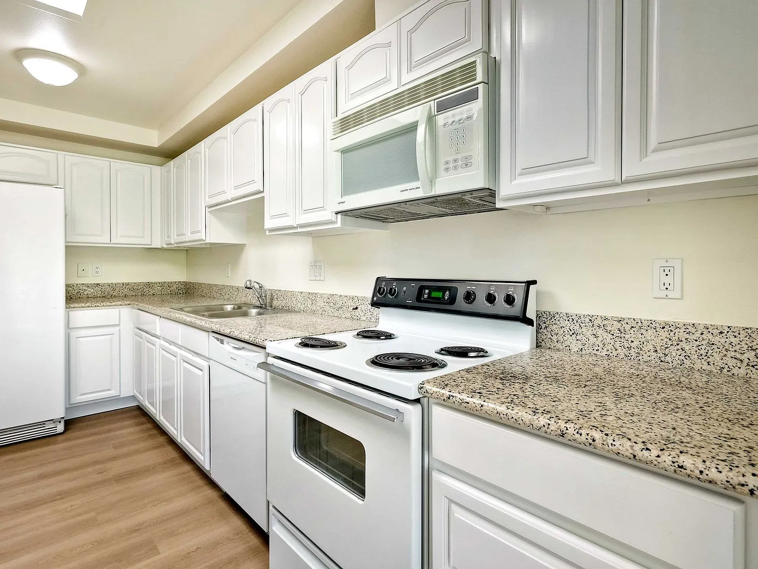 147 Sinaloa Court - 1 — Photo 3