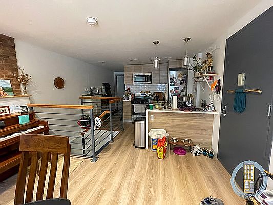 3rd image of 171 Hancock St APT 1