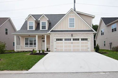 2524 Waterhaven Dr Photo 1