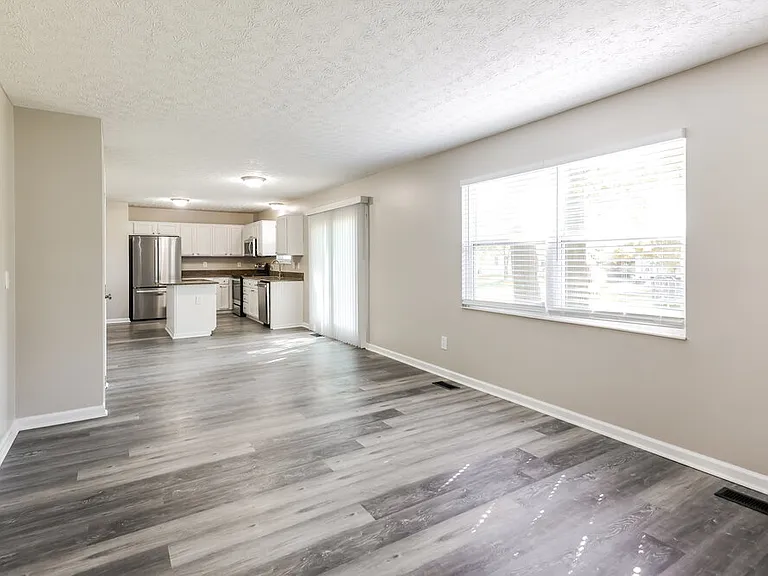 448 Springwood Lake Dr — Photo 9