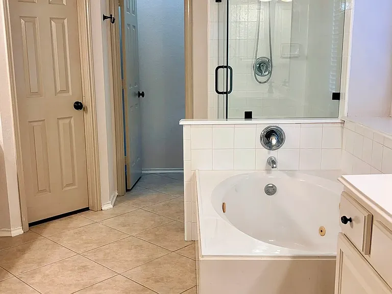 10305 Cecile Dr — Photo 12