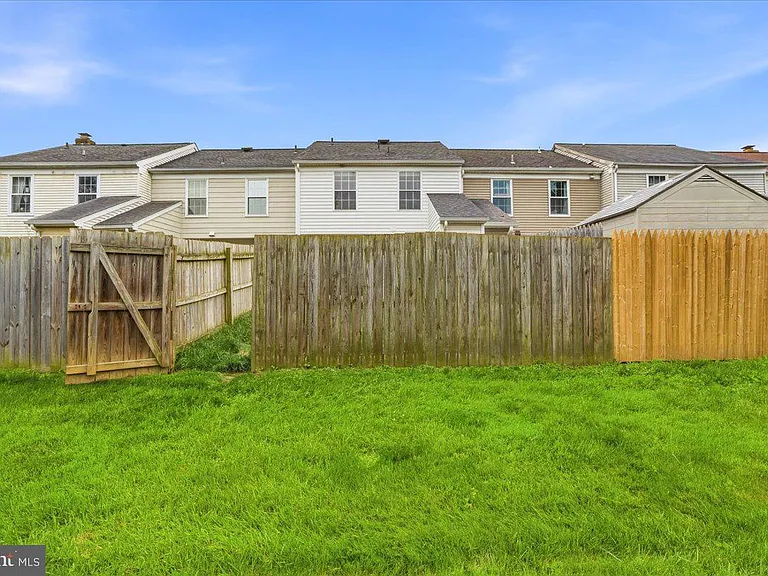 5735 Sunset View Ln — Photo 32
