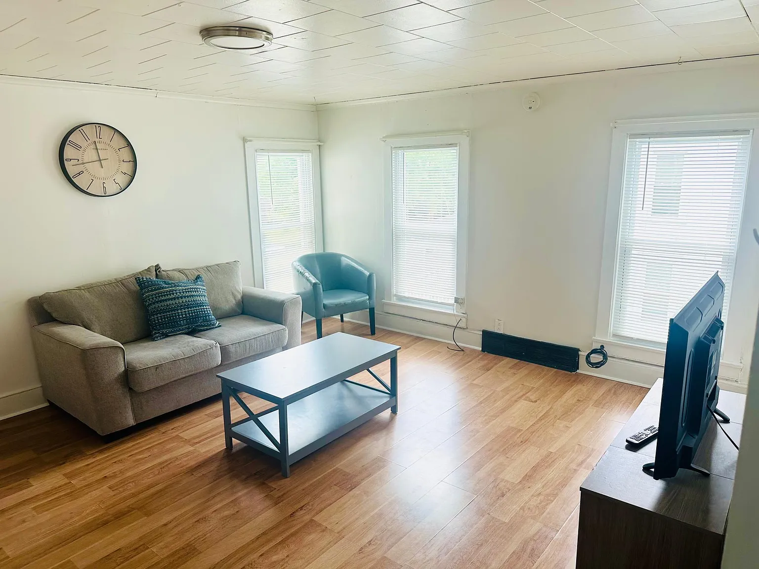 4 bed, 1818 sqft, $500 — Photo 4