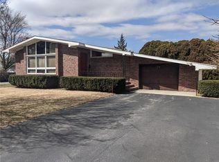 76 W Barrows St, Cumberland, RI 02864