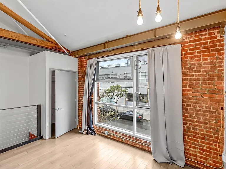 527 Molino St #110 — Photo 20