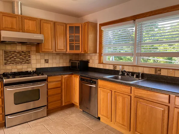 (undisclosed Address), Commack, NY 11725