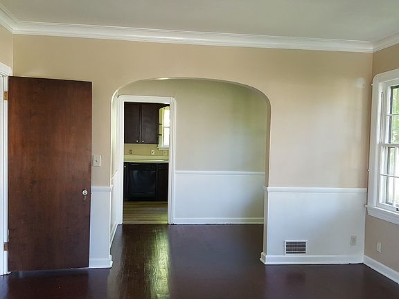 5th image of 46 Wesley Ave