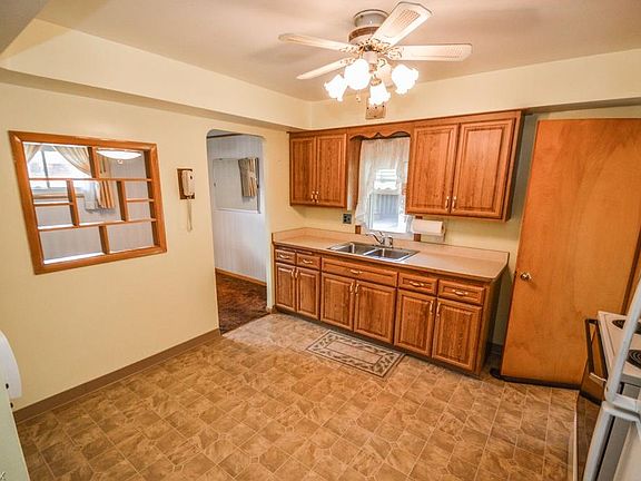 5th image of 7313 Mayberry Dr